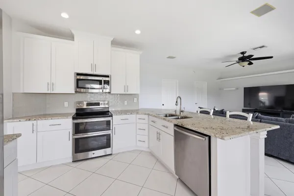 $599,500 | 4956 Southeast Mariner Village Lane, Stuart, FL 34997