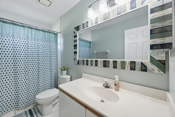 $599,500 | 4956 Southeast Mariner Village Lane, Stuart, FL 34997