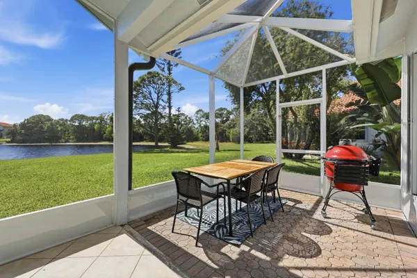 $599,500 | 4956 Southeast Mariner Village Lane, Stuart, FL 34997