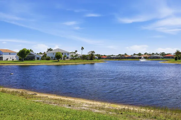 $599,500 | 4956 Southeast Mariner Village Lane, Stuart, FL 34997