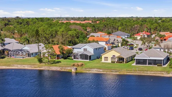 $599,500 | 4956 Southeast Mariner Village Lane, Stuart, FL 34997
