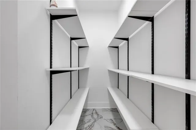 $899,000 | 7045 West End Boulevard, New Orleans, LA 70124