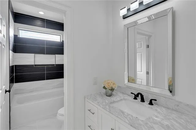 $899,000 | 7045 West End Boulevard, New Orleans, LA 70124