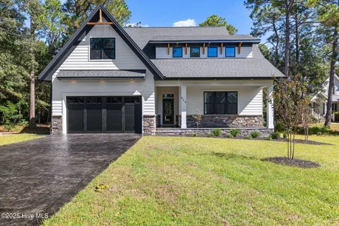 $850,000 | 613 Riverwood Drive Southeast, Bolivia, NC 28422
