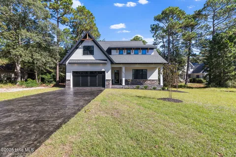 $850,000 | 613 Riverwood Drive Southeast, Bolivia, NC 28422