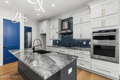 $850,000 | 613 Riverwood Drive Southeast, Bolivia, NC 28422