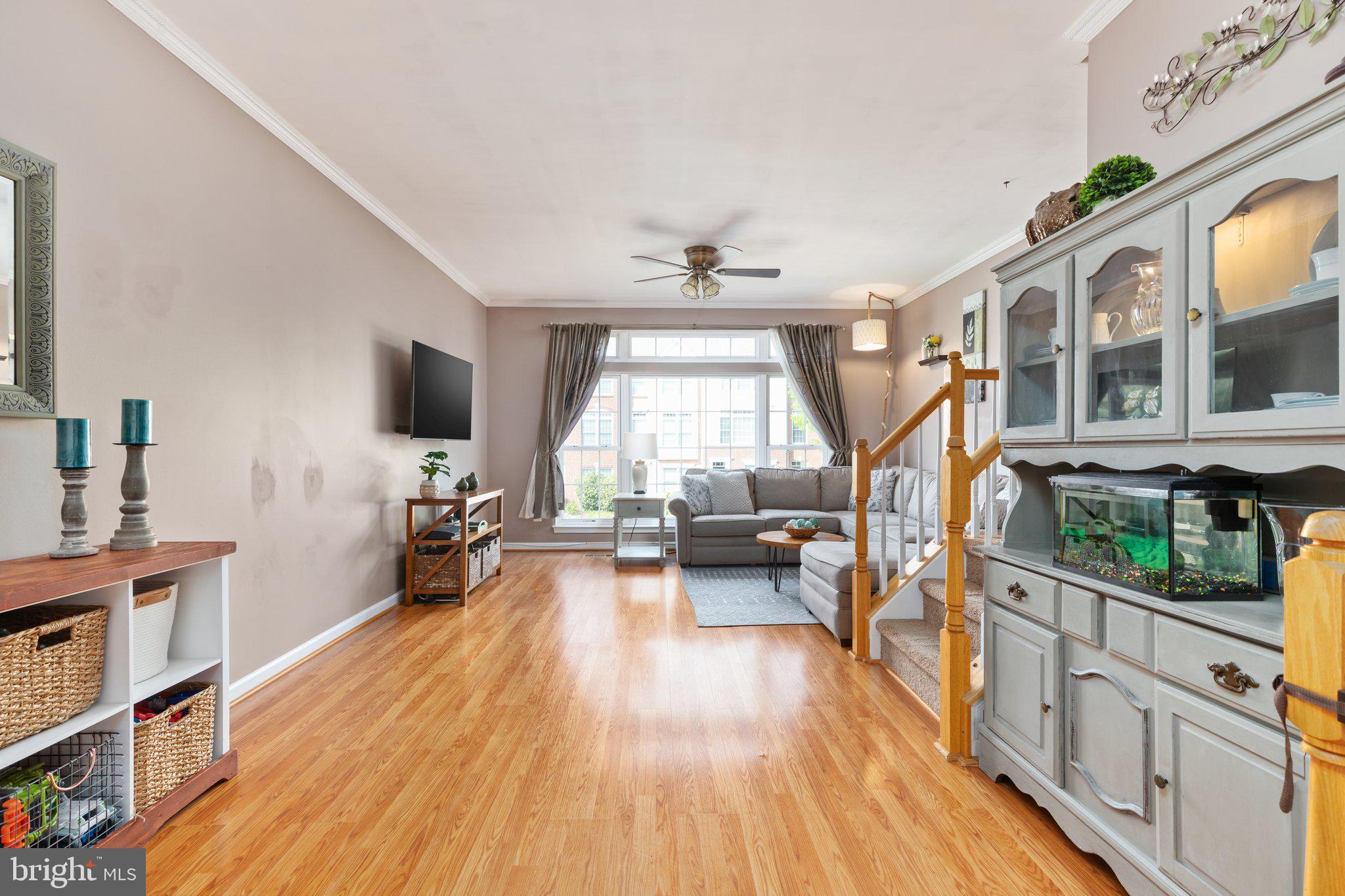 42606 Pine Forest Drive Chantilly, VA 20152 - Photo 6 of 24 The Great Room