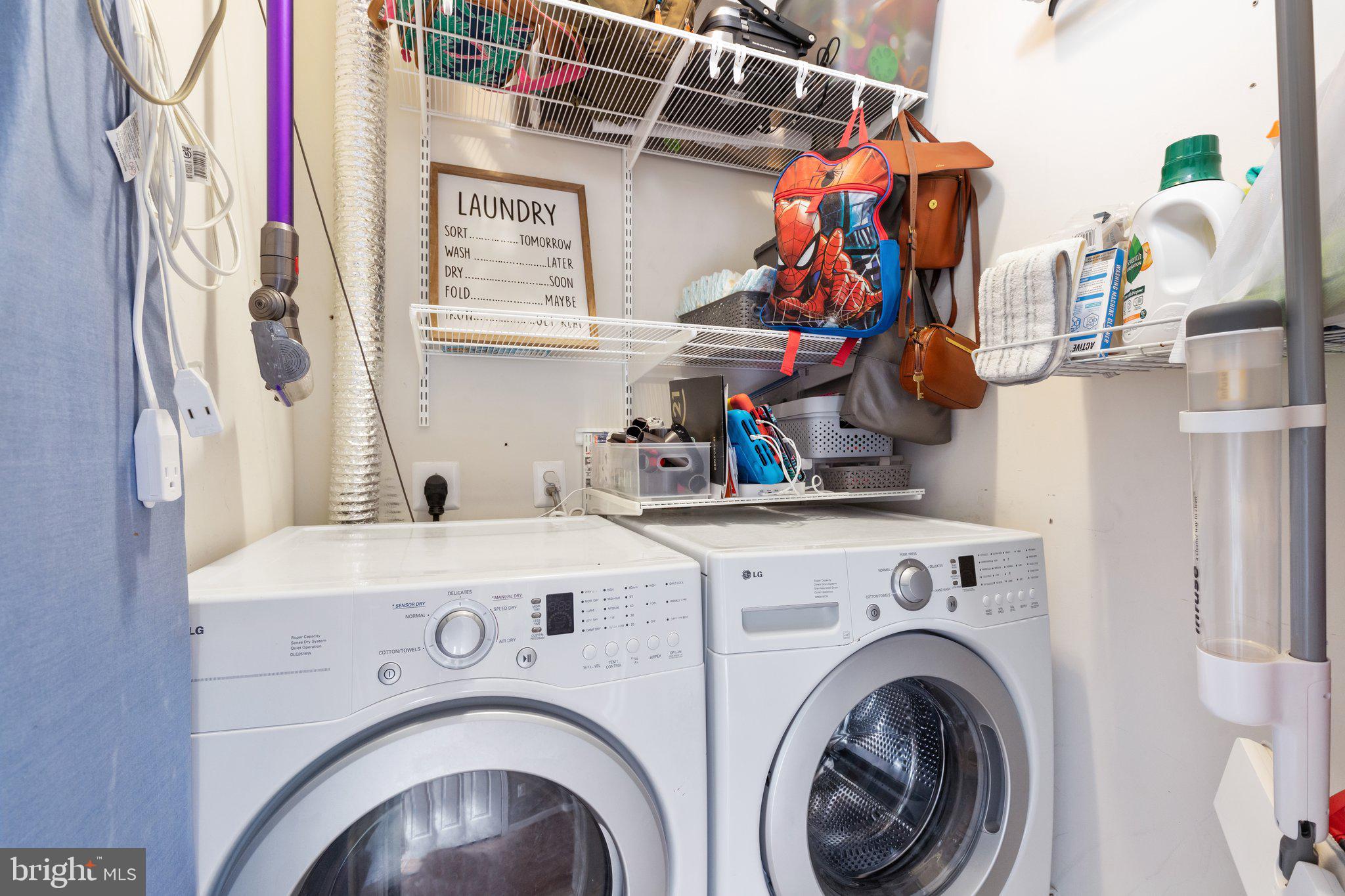 42606 Pine Forest Drive Chantilly, VA 20152 - Photo 9 of 24 Laundry Room