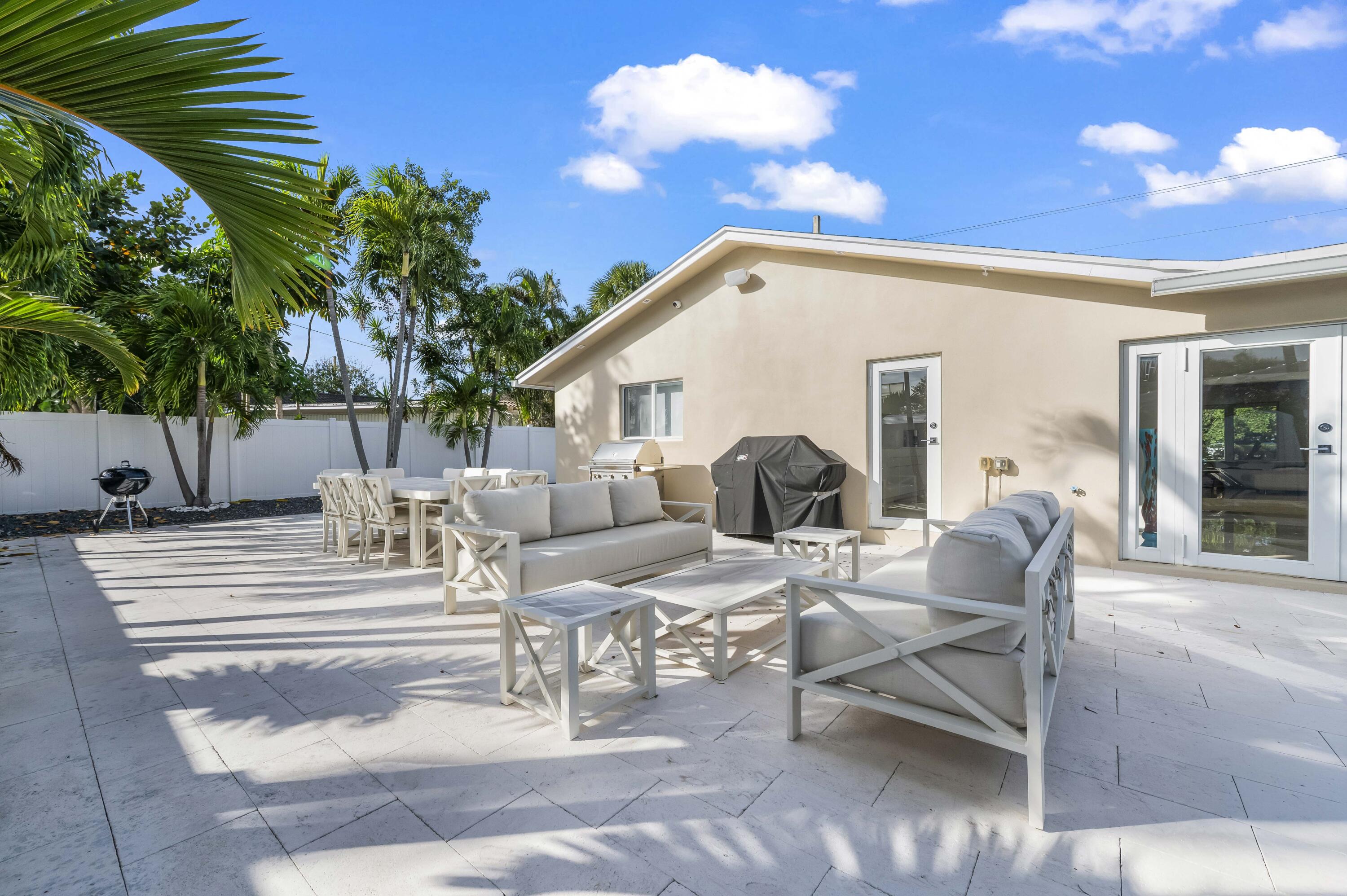 838 West Palmetto Park Road Boca Raton, FL 33486 - Photo 34 of 40 Large Fenced Yard