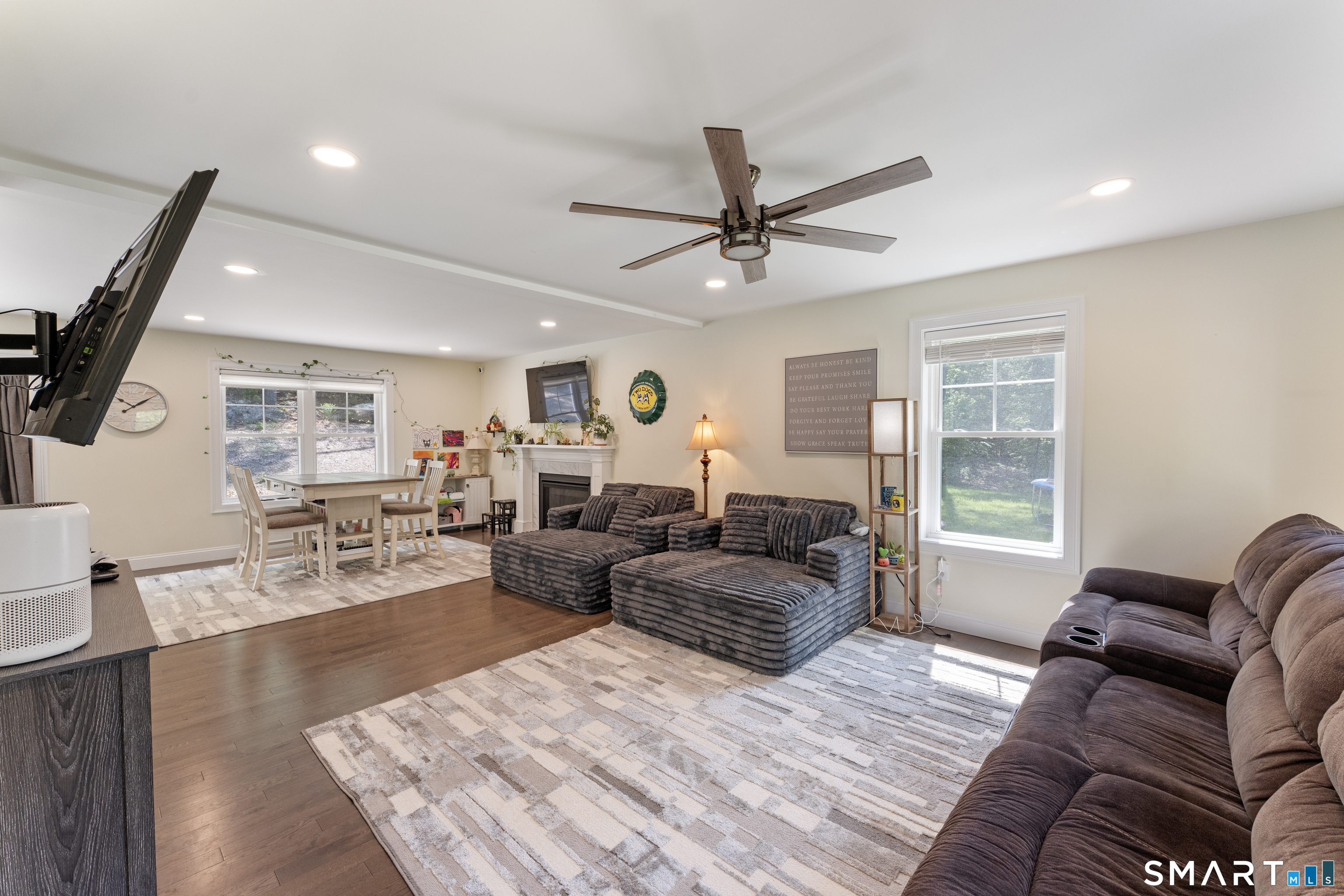 23 Senexet Rd No 1 Woodstock, CT 06281 - Photo 5 of 39