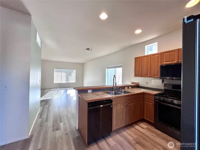 $3,650 | 2541 Northeast Jewell Lane, Issaquah, WA 98029