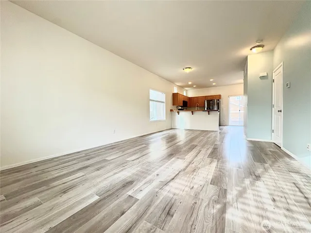 a view of entryway and hall