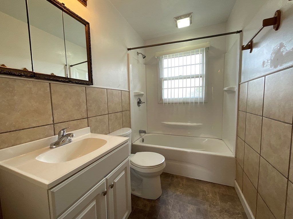 100 Robinhood Road Galax, VA 24333 - Photo 10 of 21 Gallery Image 10