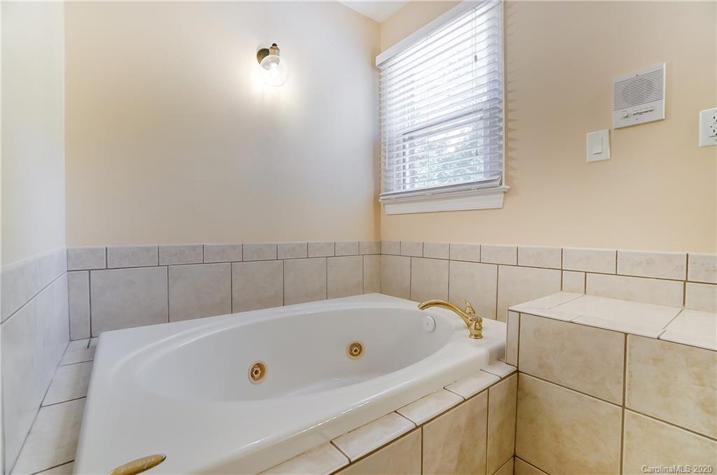 7072 Regatta Court Tega Cay, SC 29708 - Photo 14 of 32