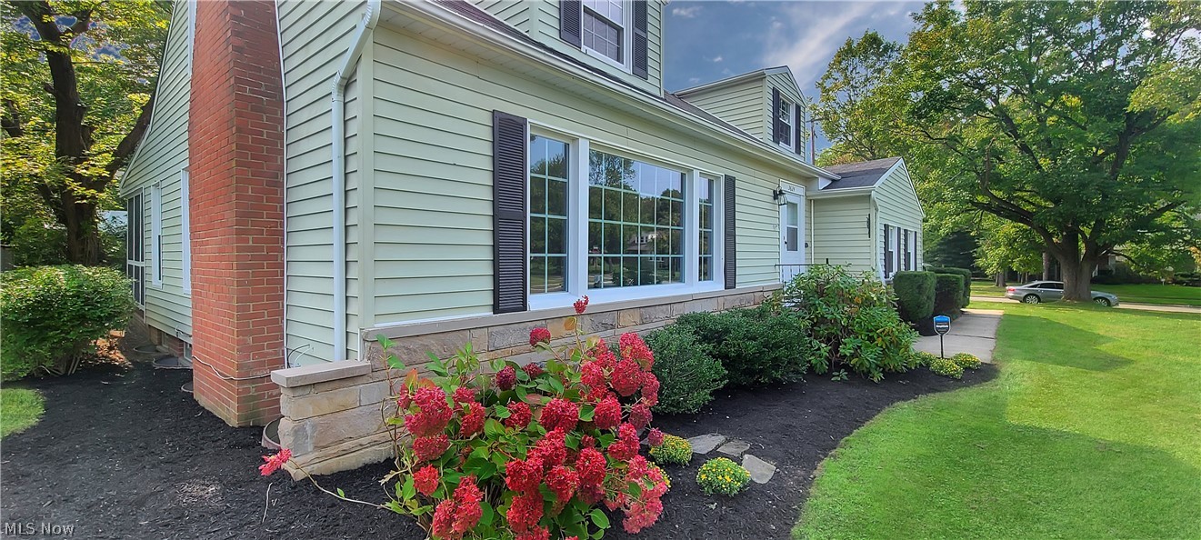 3624 Brinkmore Road Cleveland Heights, OH 44121 - Photo 2 of 33