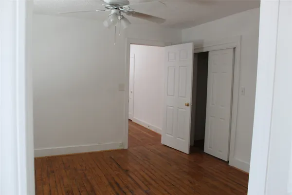 $1,195 | 229 Neyland Street, Unit B, Houston, TX 77022