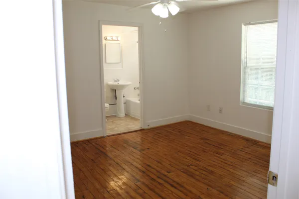 $1,195 | 229 Neyland Street, Unit B, Houston, TX 77022