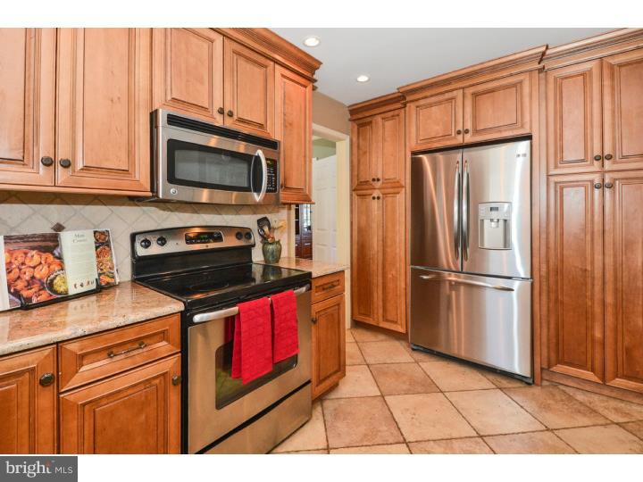 910 Roeloffs Road Yardley, PA 19067 - Photo 14 of 25 Kitchen
