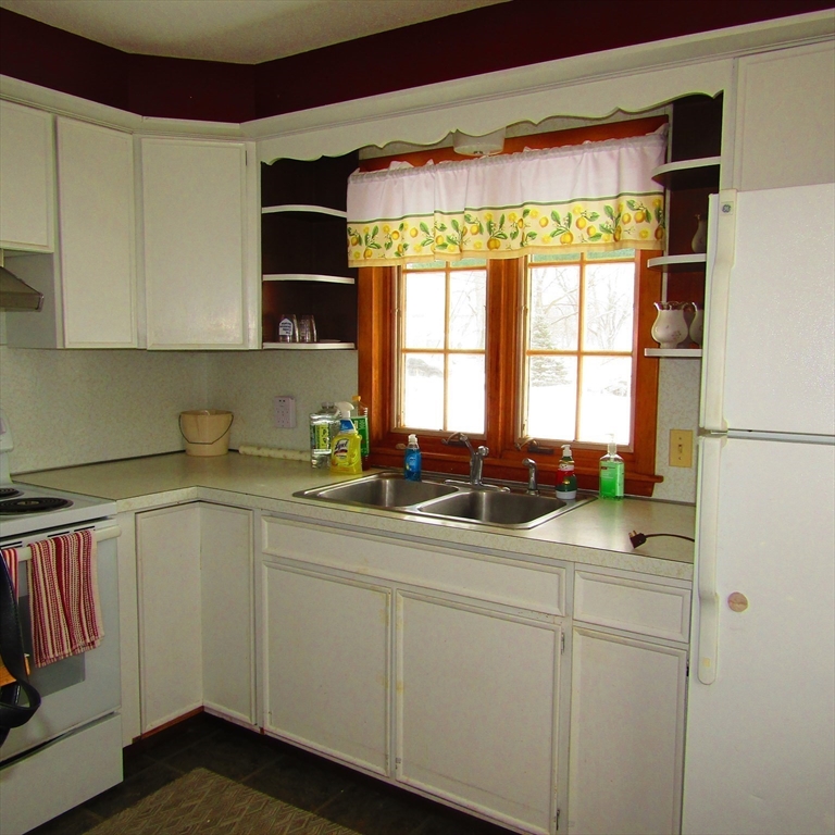 71 Chestnut Street Hatfield, MA 01038 - Photo 11 of 29