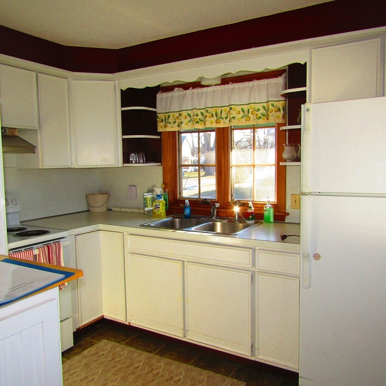 71 Chestnut Street Hatfield, MA 01038 - Photo 12 of 29