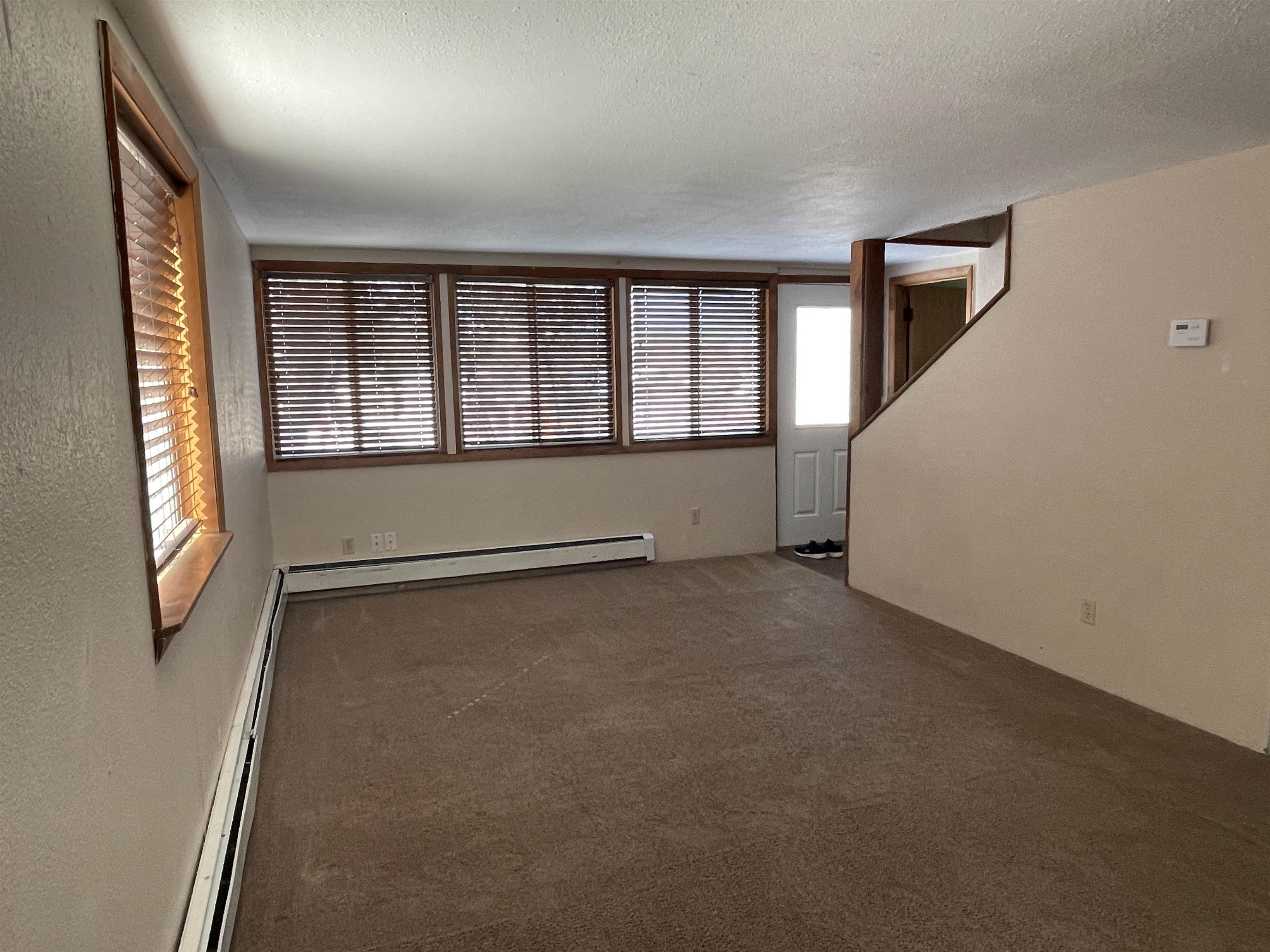 214 East Spruce Street Rawlins, WY 82301 - Photo 3 of 15