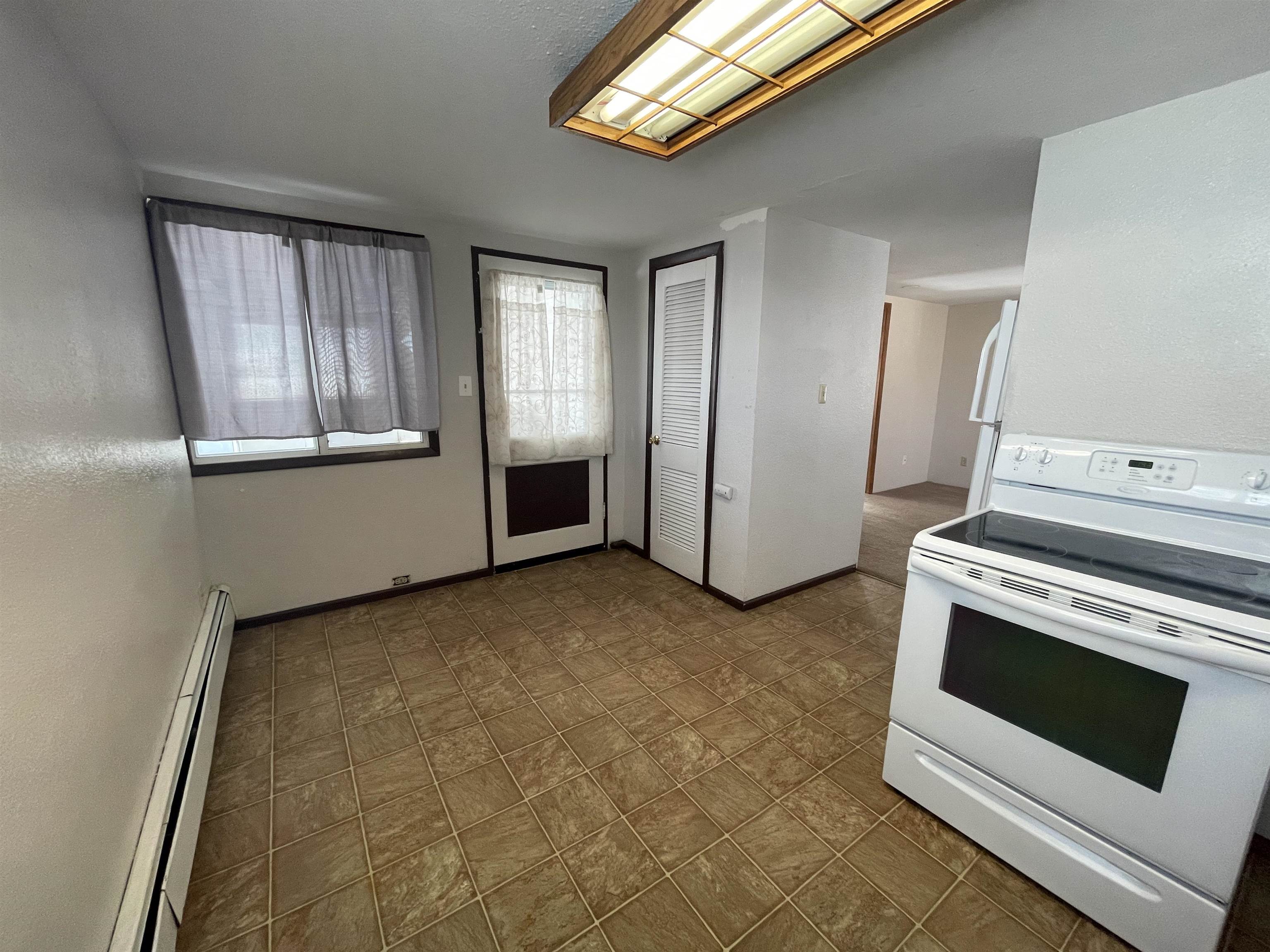 214 East Spruce Street Rawlins, WY 82301 - Photo 5 of 15