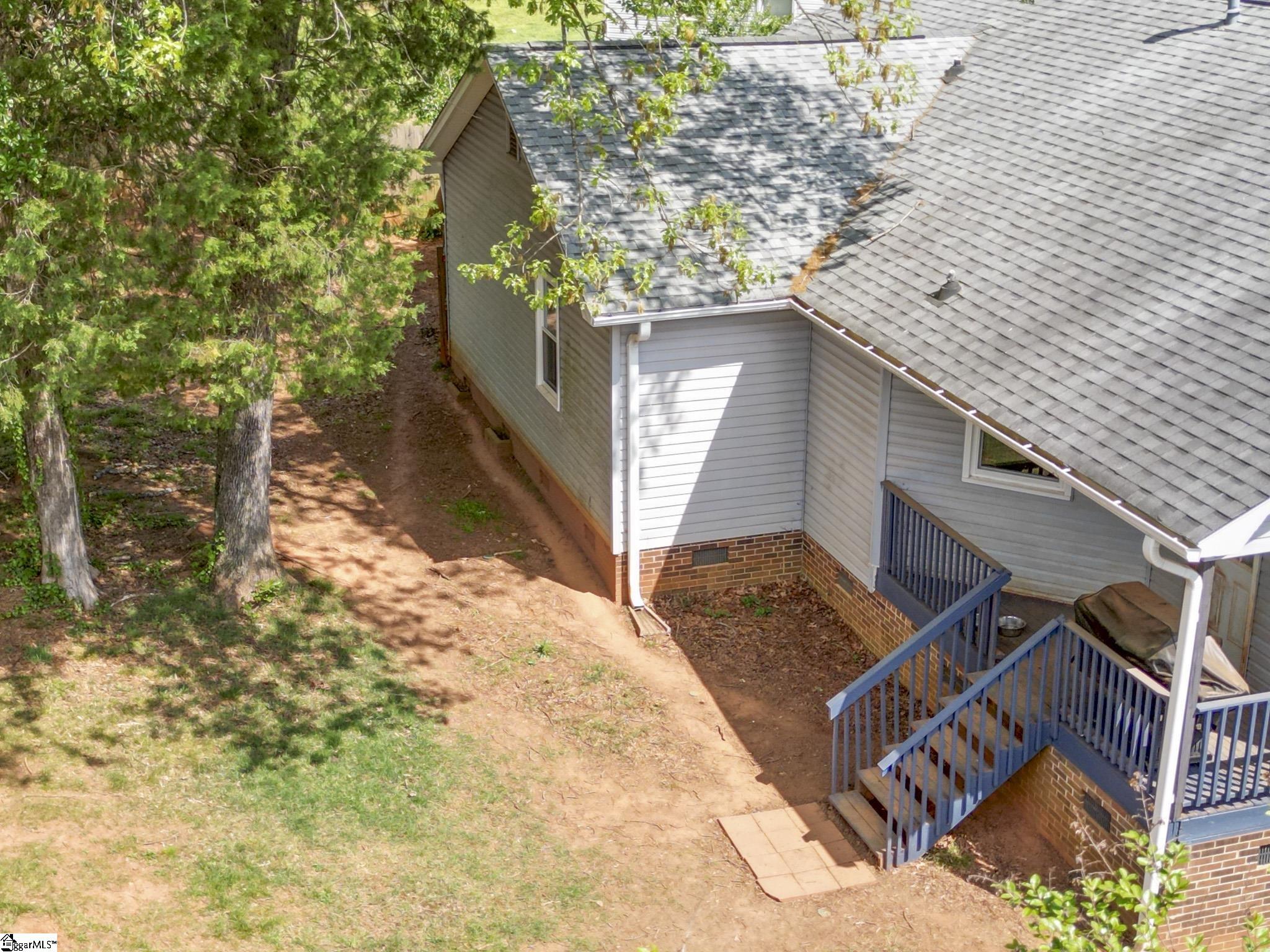 118 Cedar Ridge Lane Simpsonville, SC 29681 - Photo 5 of 31 Gallery Image 5
