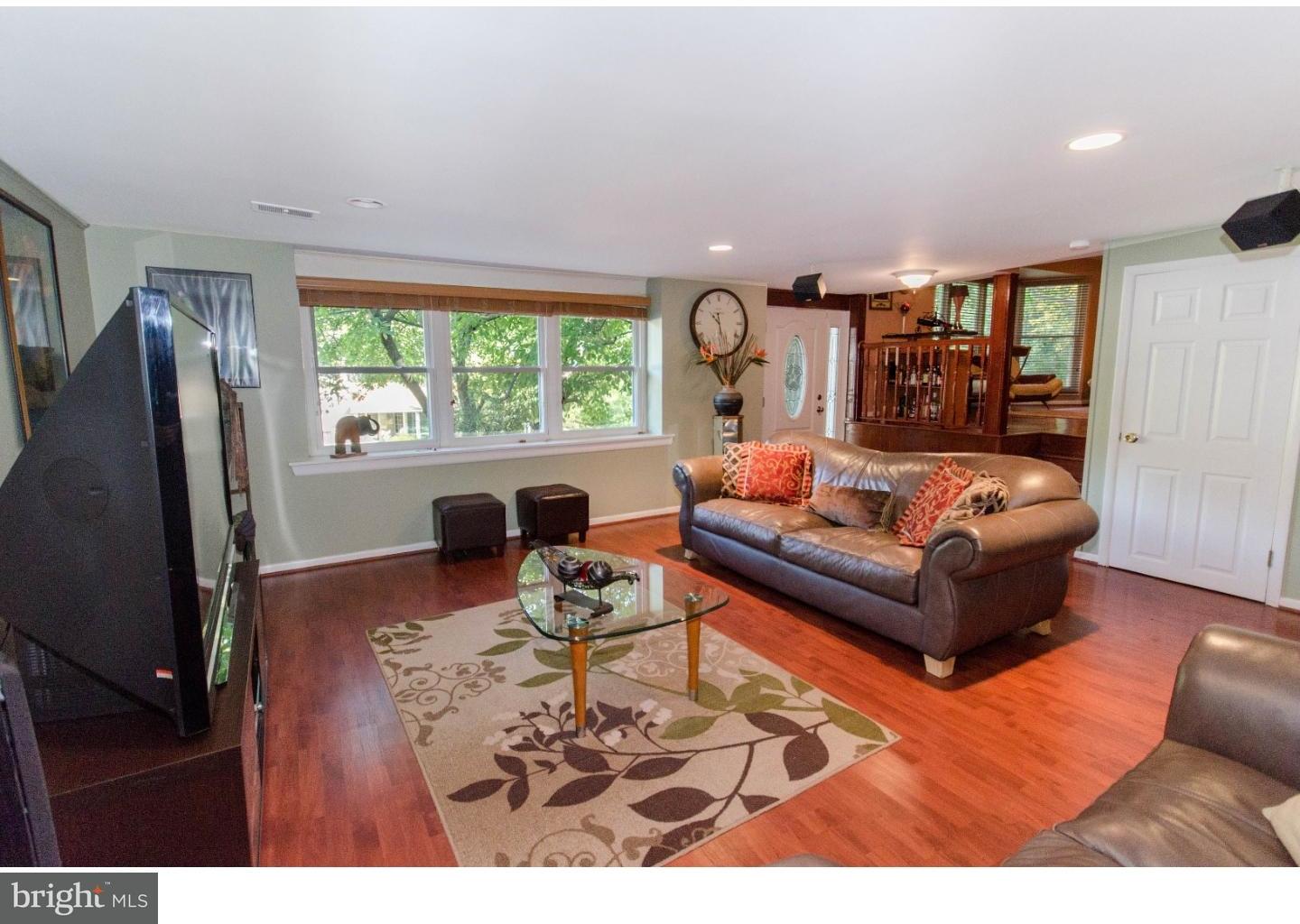 1071 Old Ford Road Huntingdon Valley, PA 19006 - Photo 5 of 23 Family Room