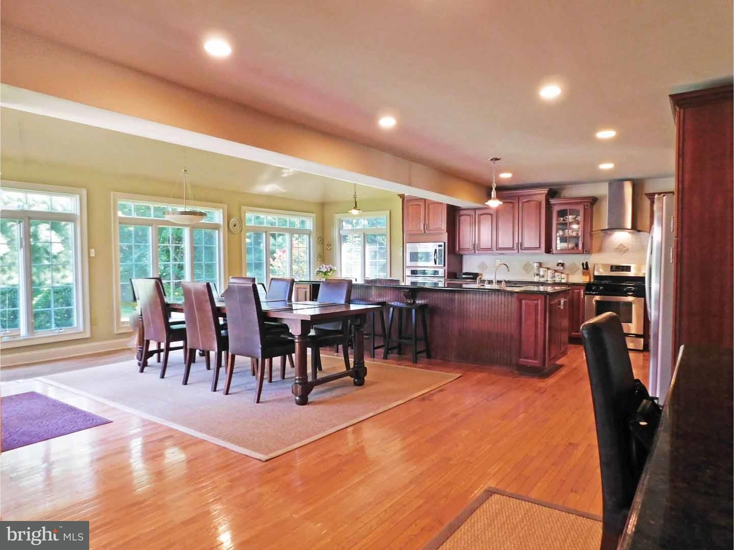13 Devon Road Newtown, PA 18940 - Photo 5 of 25 Kitchen