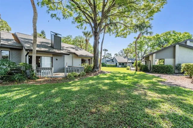 a view of living room washer and dryer