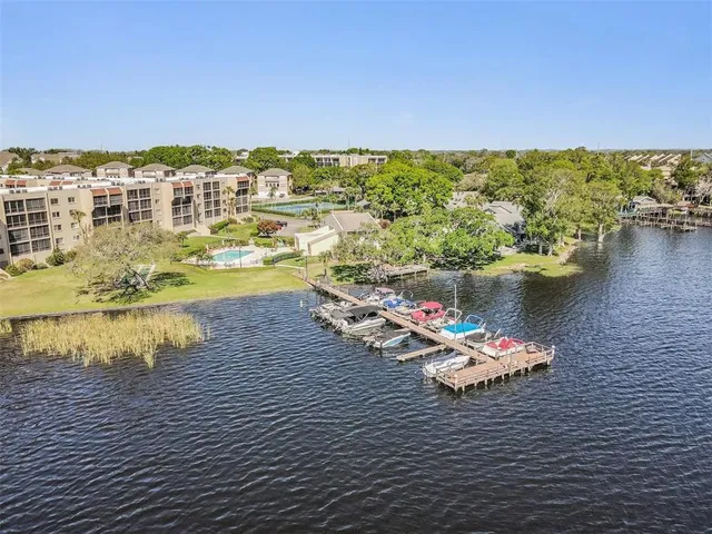 $2,000 | 90 South Highland Avenue, Unit 6, Tarpon Springs, FL 34689