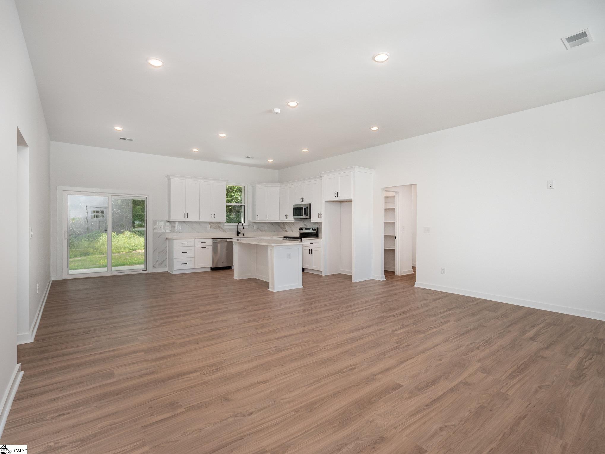 6 Gavin Place Taylors, SC 29687 - Photo 13 of 22