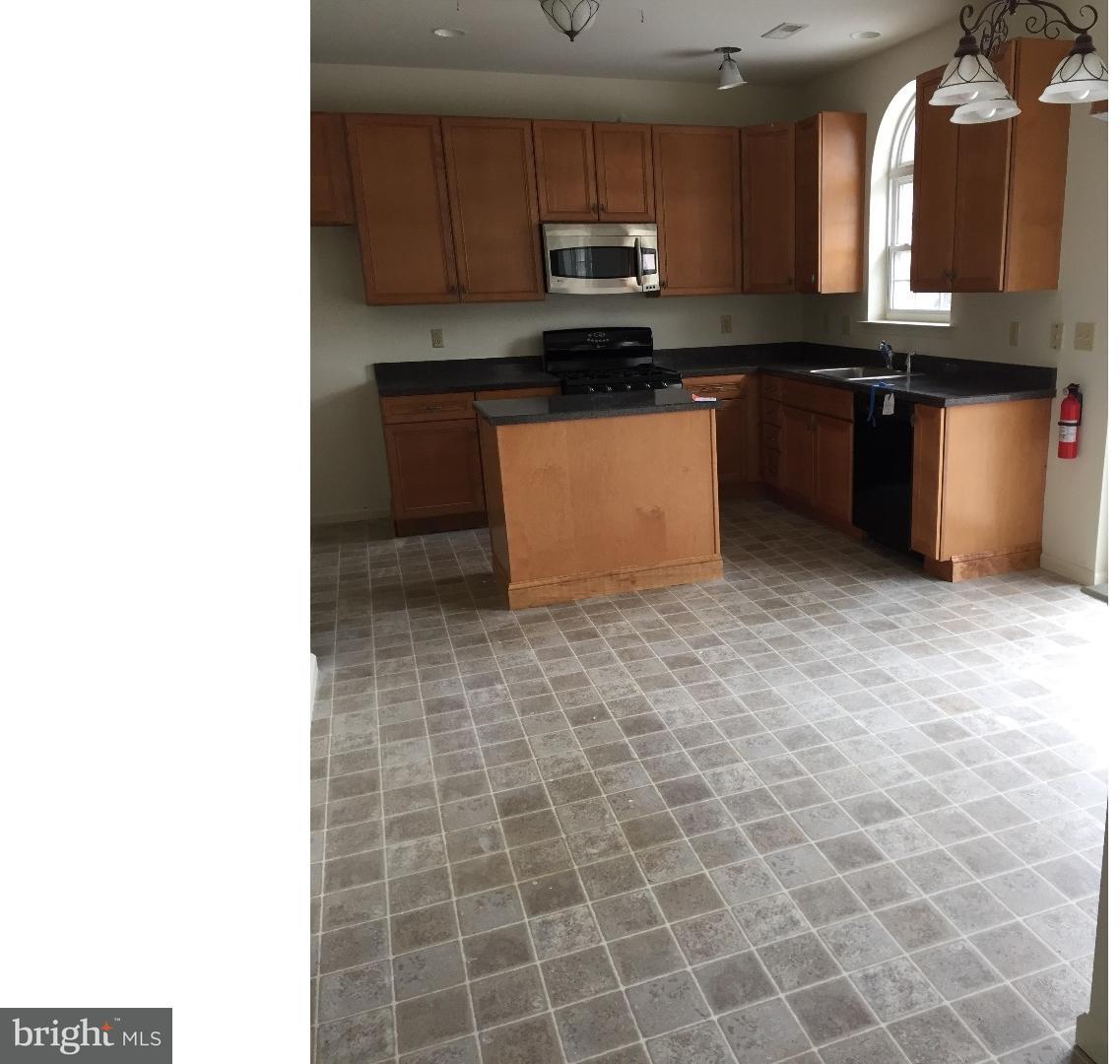 121 Harmony Cir Road Sicklerville, NJ 08081 - Photo 3 of 12 Gallery Image 3