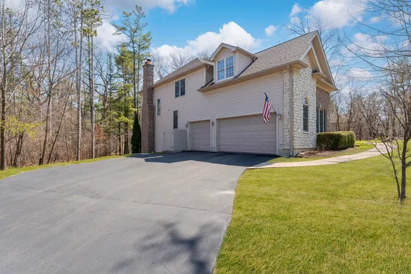 $750,000 | 3506 Harvest Court, Island Lake, IL 60042