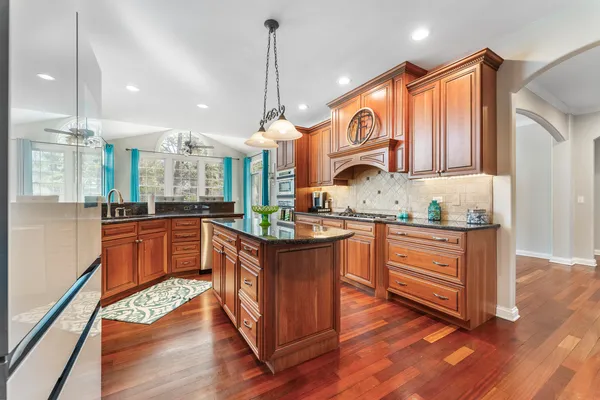 $750,000 | 3506 Harvest Court, Island Lake, IL 60042