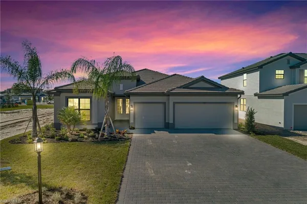 $619,900 | 21123 Verawood Loop, Estero, FL 33928