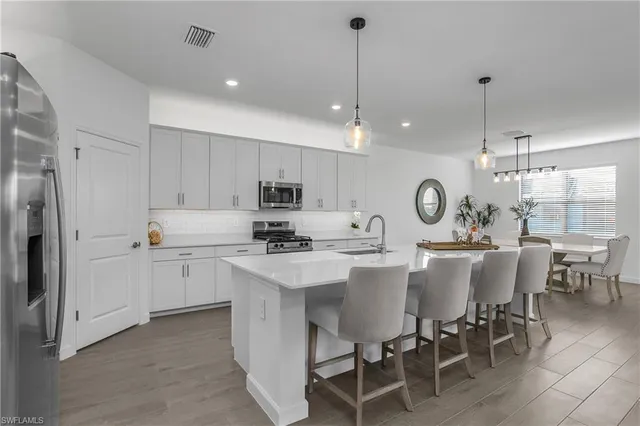 $624,900 | 21123 Verawood Loop, Estero, FL 33928