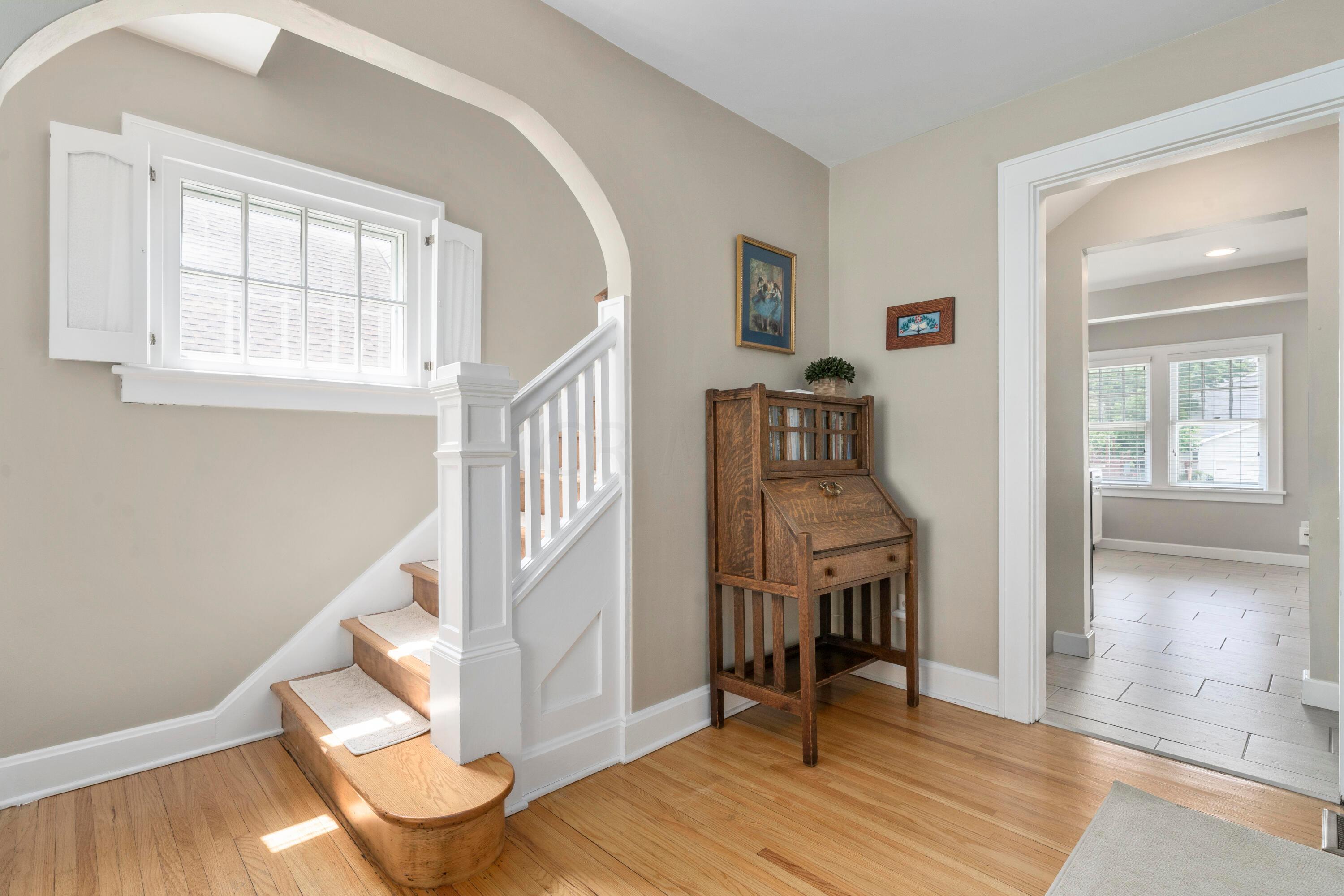 859 South Remington Road Bexley, OH 43209 - Photo 6 of 64 DSC05719