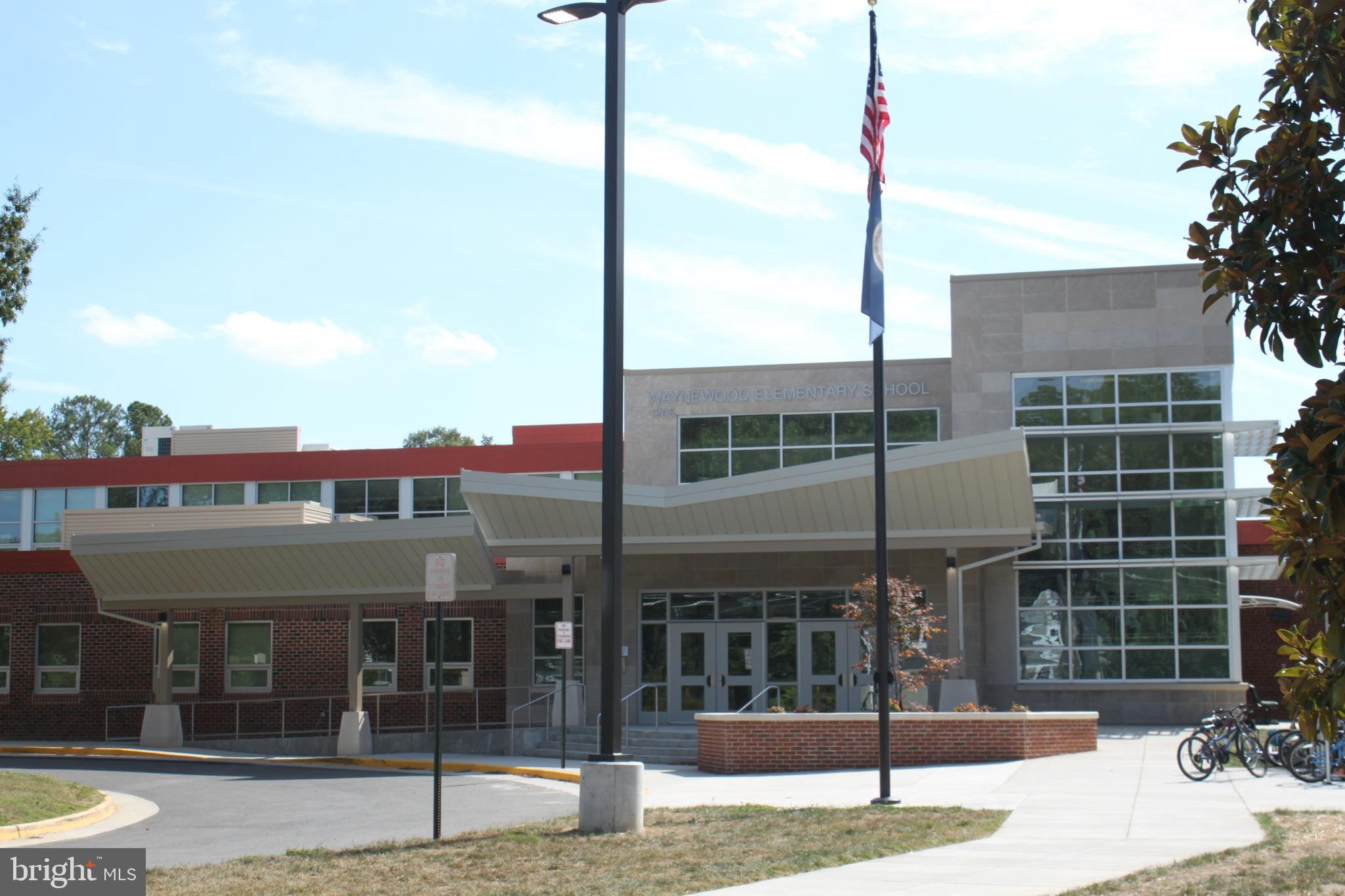 1629 Courtland Road Alexandria, VA 22306 - Photo 52 of 59 Situated in wonderful Waynewood school district