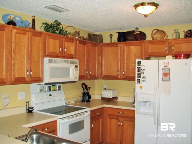 13200 Labradors Run Foley, AL 36535 - Photo 7 of 24