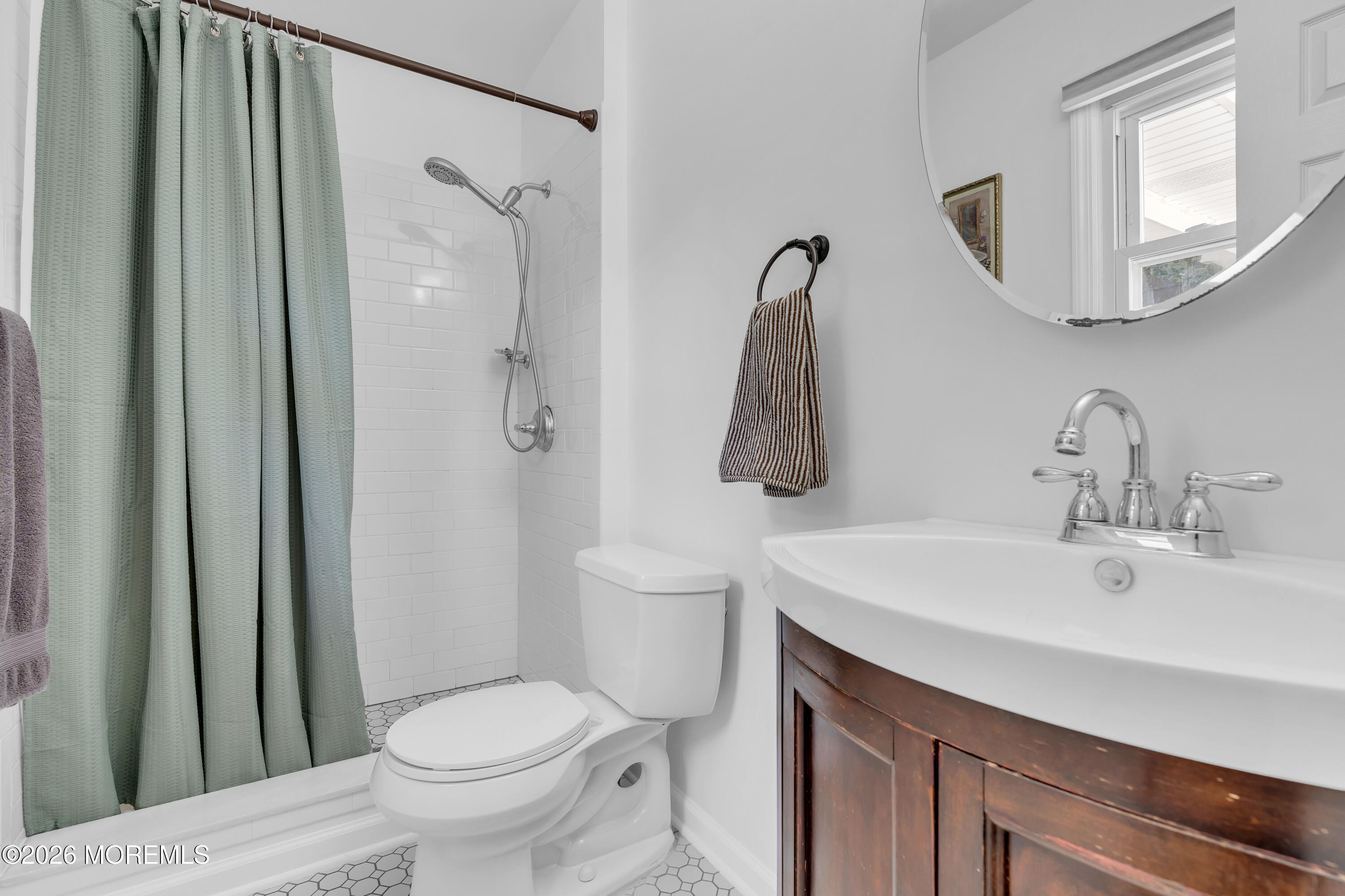186 Van Brackle Road Aberdeen, NJ 07747 - Photo 22 of 29 .
