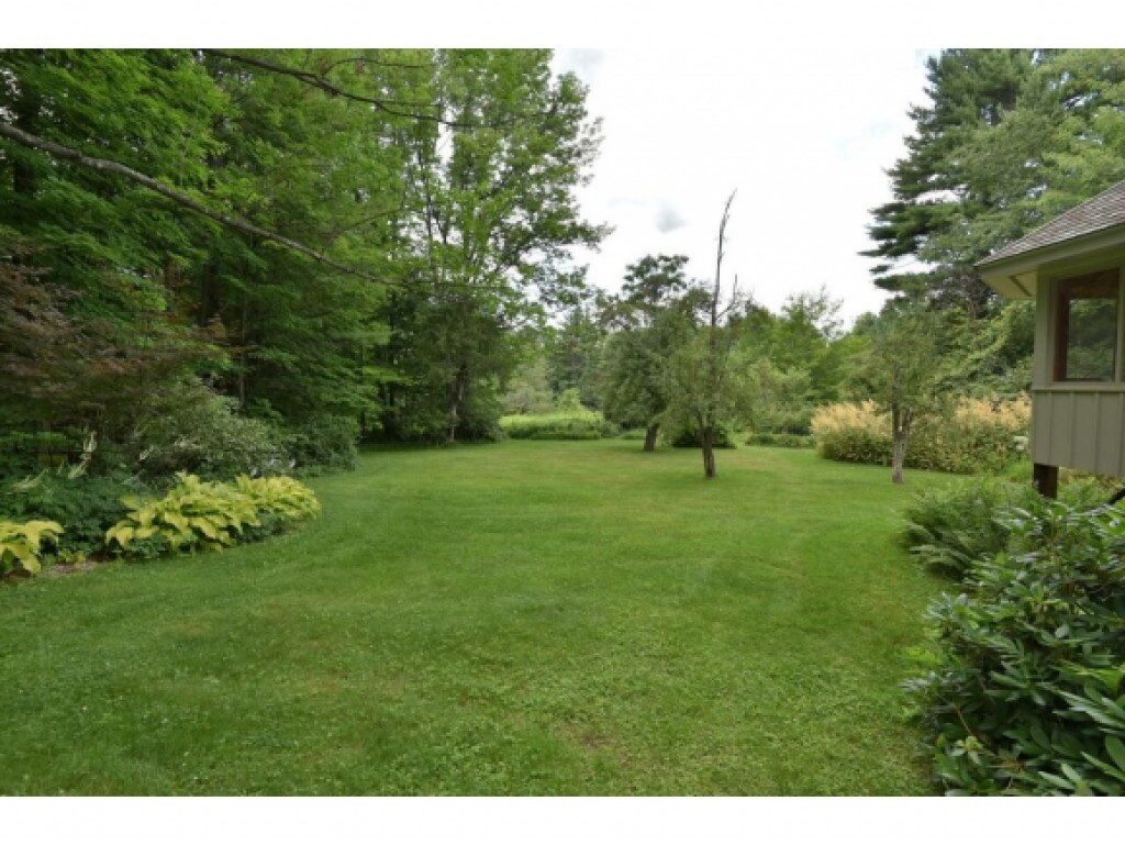 15 Lesnyk Road Goffstown, NH 03045 - Photo 5 of 33