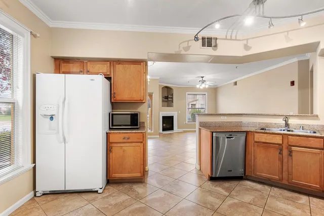 $388,000 | 5350 Dunlay Drive, Unit 116, Sacramento, CA 95835