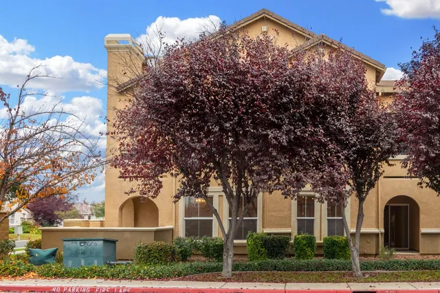 $388,000 | 5350 Dunlay Drive, Unit 116, Sacramento, CA 95835