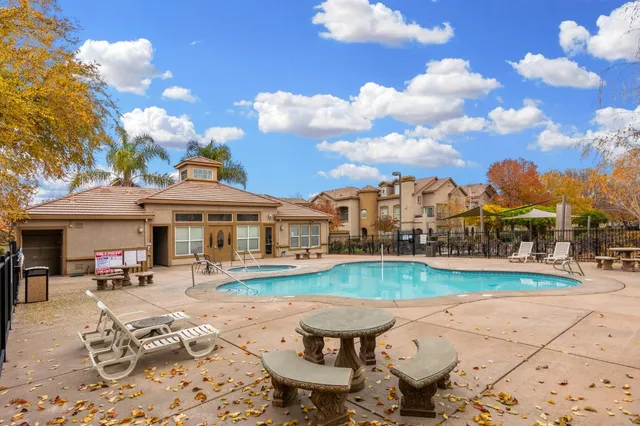 $388,000 | 5350 Dunlay Drive, Unit 116, Sacramento, CA 95835