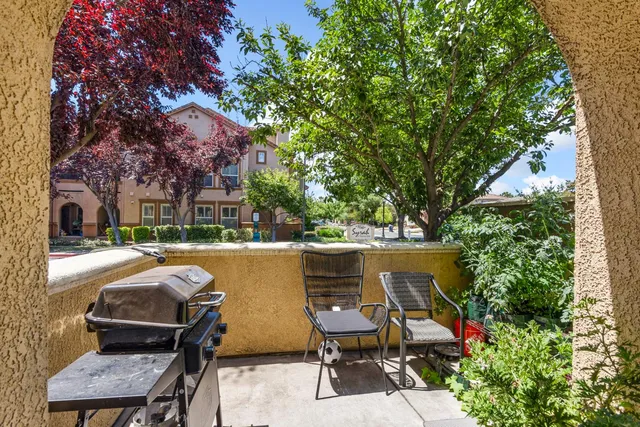 $388,000 | 5350 Dunlay Drive, Unit 116, Sacramento, CA 95835