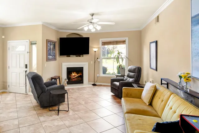 $388,000 | 5350 Dunlay Drive, Unit 116, Sacramento, CA 95835