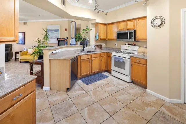 $388,000 | 5350 Dunlay Drive, Unit 116, Sacramento, CA 95835