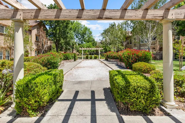 $388,000 | 5350 Dunlay Drive, Unit 116, Sacramento, CA 95835