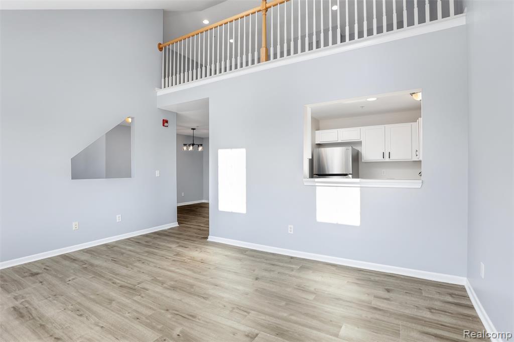 1111 Beaver Run Troy, MI 48083 - Photo 6 of 20